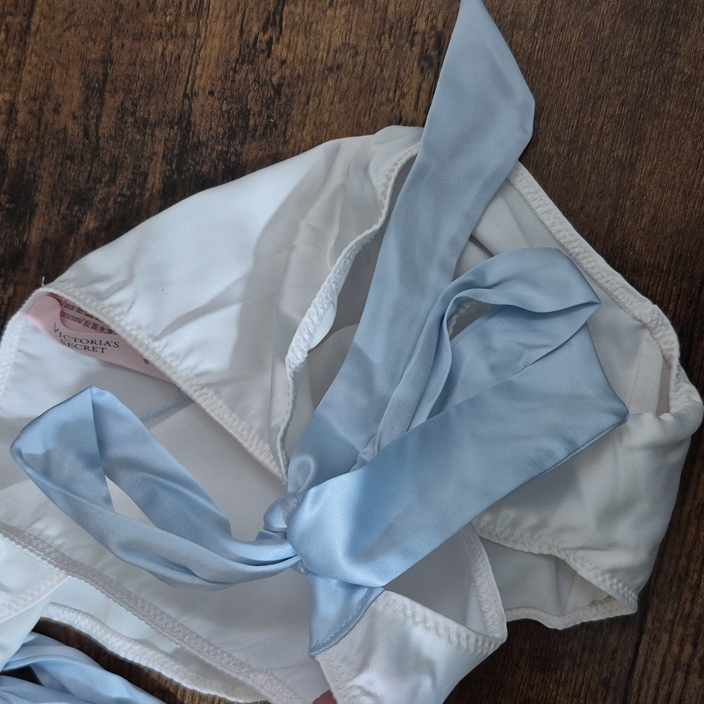 Victoria Secret Bridal Panty - Picture 5 of 6